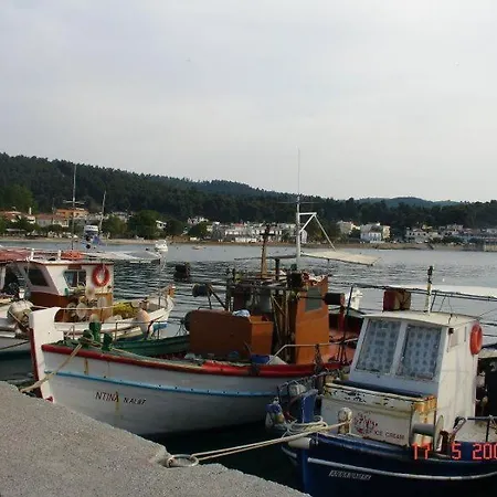 Pefki Studios * Pefki (Evia)