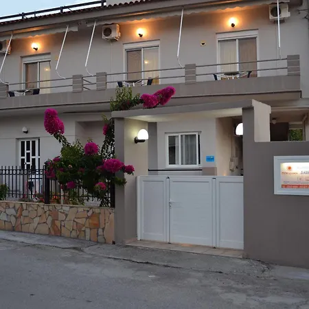 Pefki Studios * Pefki (Evia)