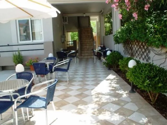 Apartmán Pefki Studios *